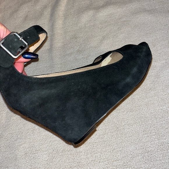 Steve Madden Lesliee Black Suede Ankle Strap Wedge Peep Toe Pump - Picture 5 of 9